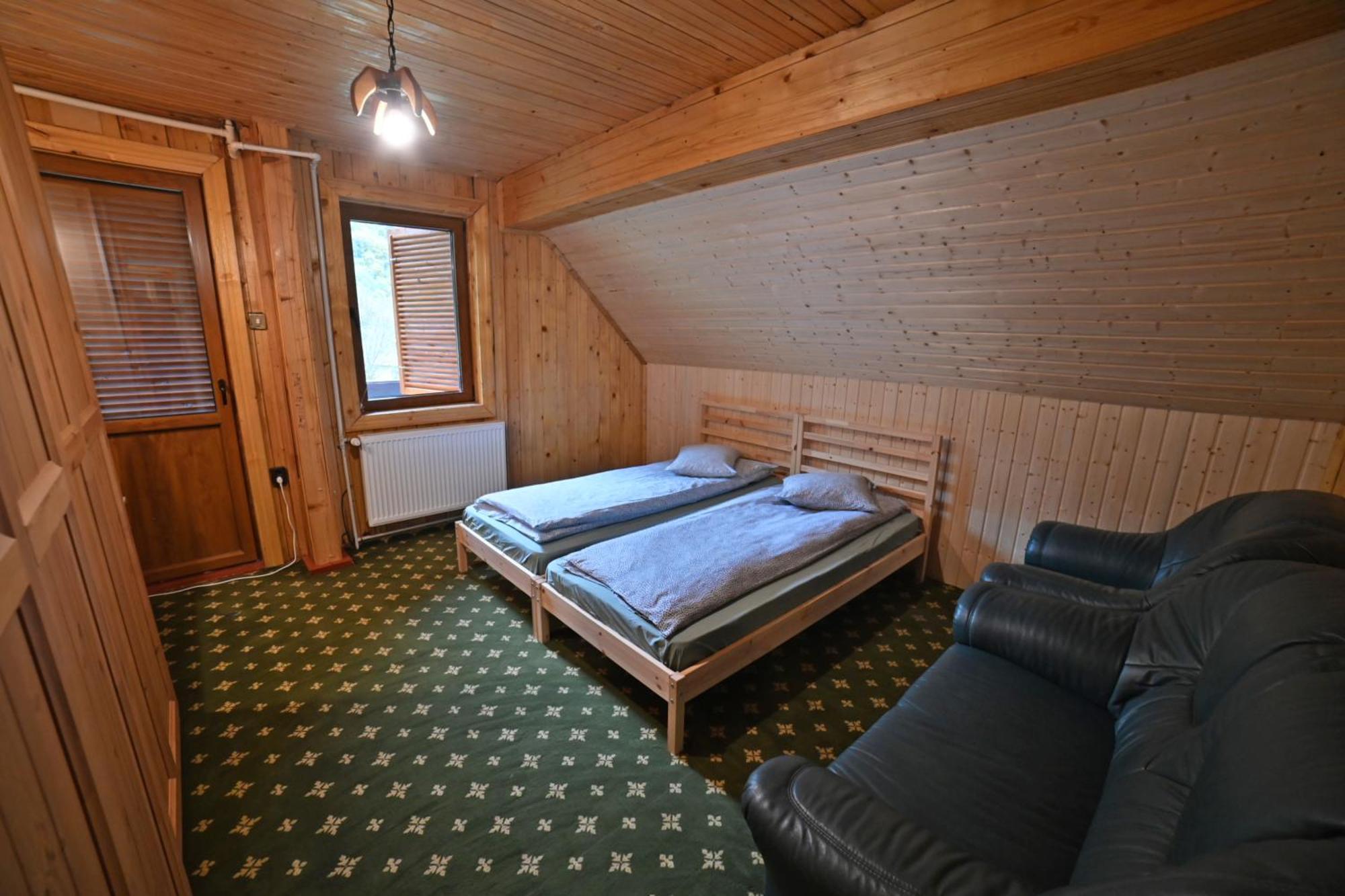 Casa De Vacanta Satic Piatra Craiului La Doi Viermi Zewnętrze zdjęcie