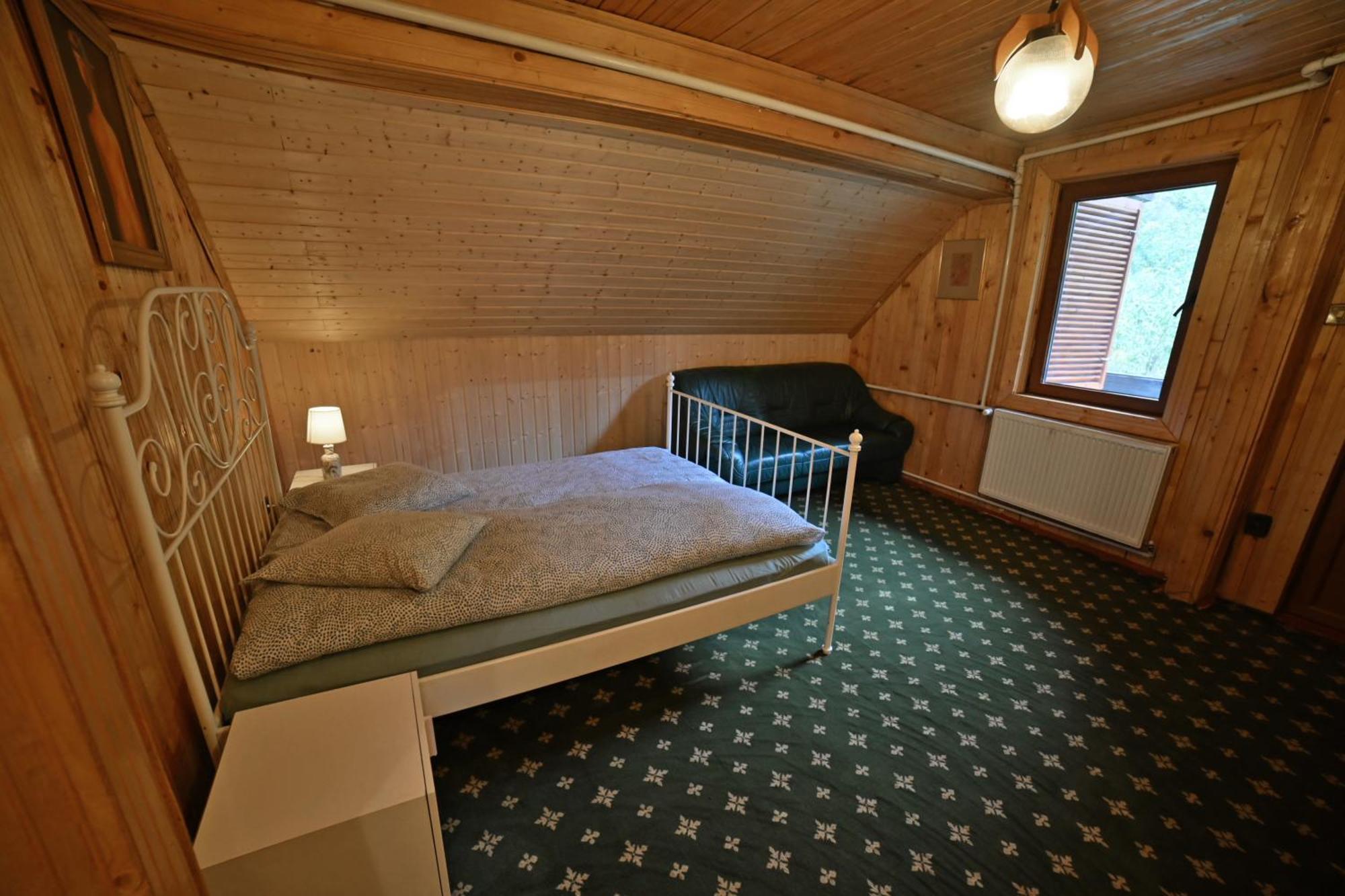 Casa De Vacanta Satic Piatra Craiului La Doi Viermi Zewnętrze zdjęcie